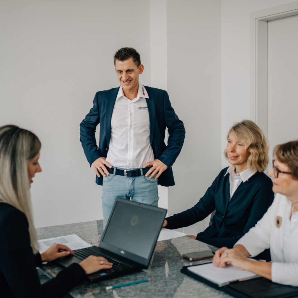 Hagn, Ingolstadt, Büro, Buchhaltung, Personal, Besprechung